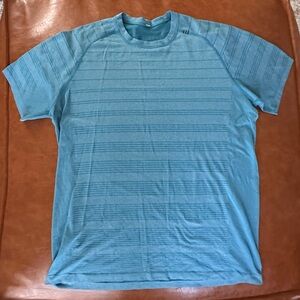 Lululemon XL Men's Teal Blue T-Shirt